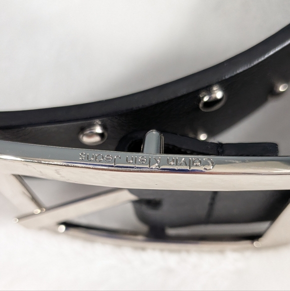 ❤️ Calvin Klein Jeans Silver Studded Black Faux Leather Belt Size Small - Picture 2 of 7